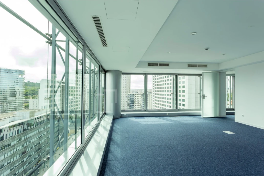 Escritório para Arrendamento em Campolide Foto 5