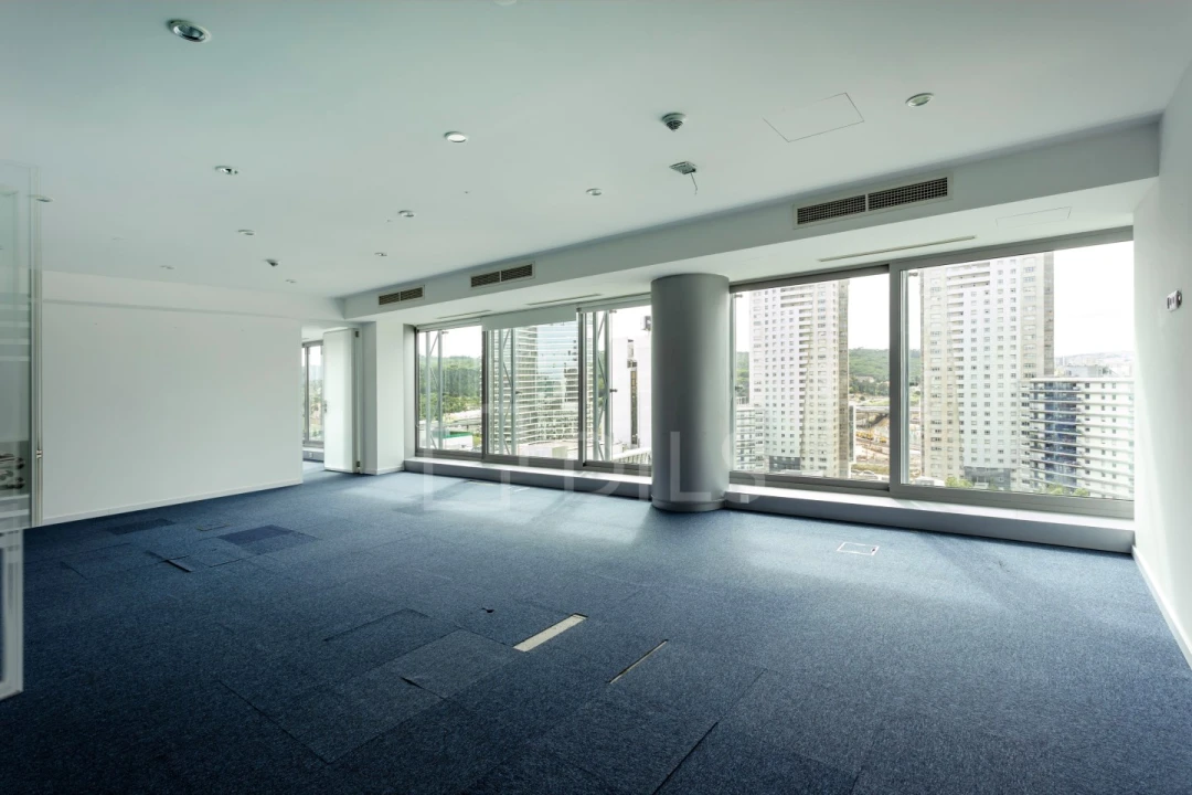 Escritório para Arrendamento em Campolide Foto 3