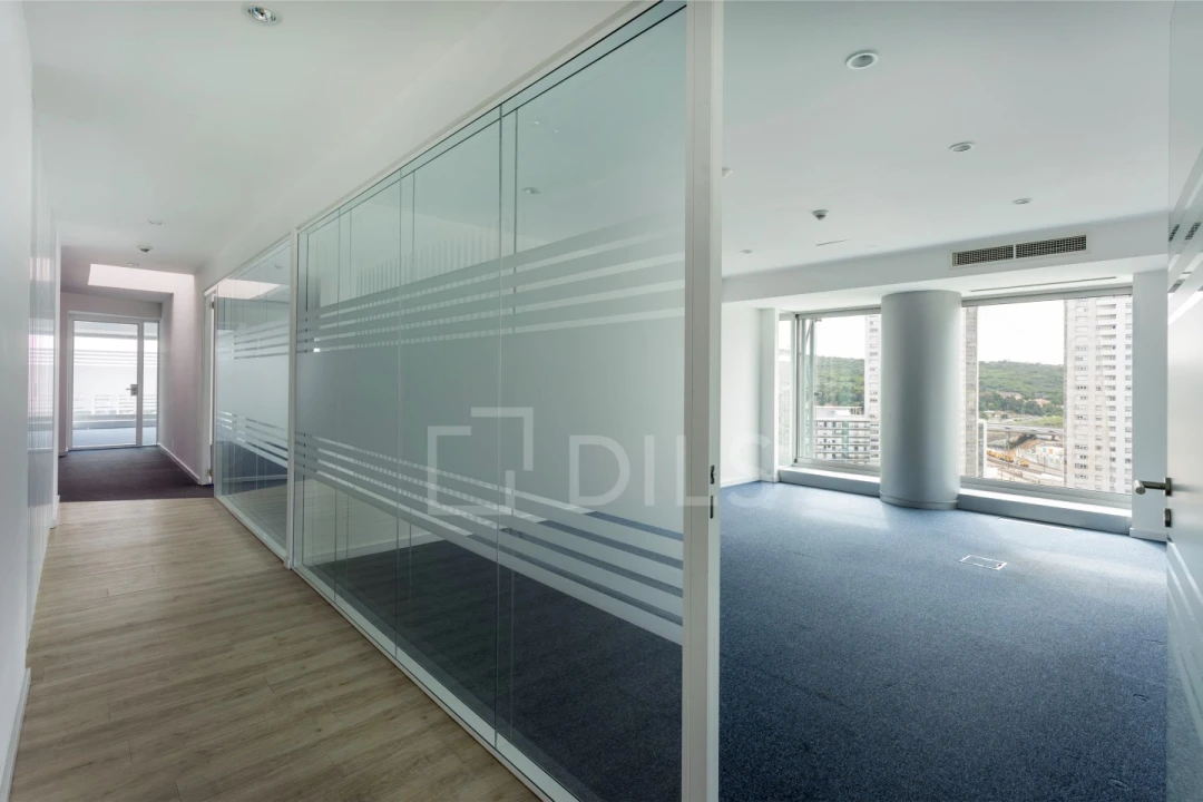 Escritório para Arrendamento em Campolide Foto 11