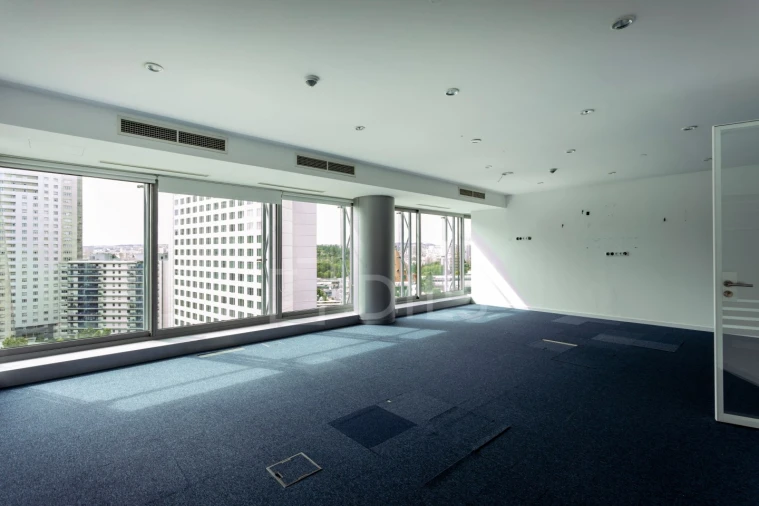 Escritório para Arrendamento em Campolide Foto 4