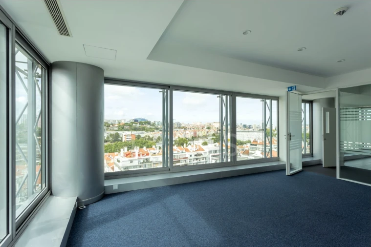 Escritório para Arrendamento em Campolide Foto 9