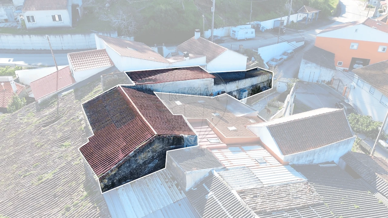 Armazém para Venda em Azueira e Sobral da Abelheira Foto 3