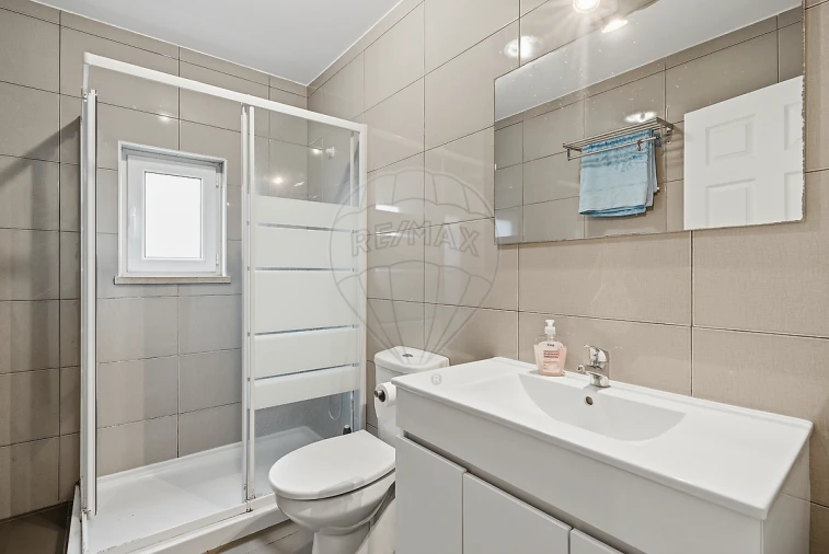 Moradia T2 para Venda em A dos Cunhados e Maceira Foto 32