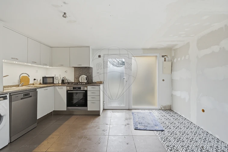 Moradia T2 para Venda em A dos Cunhados e Maceira Foto 24