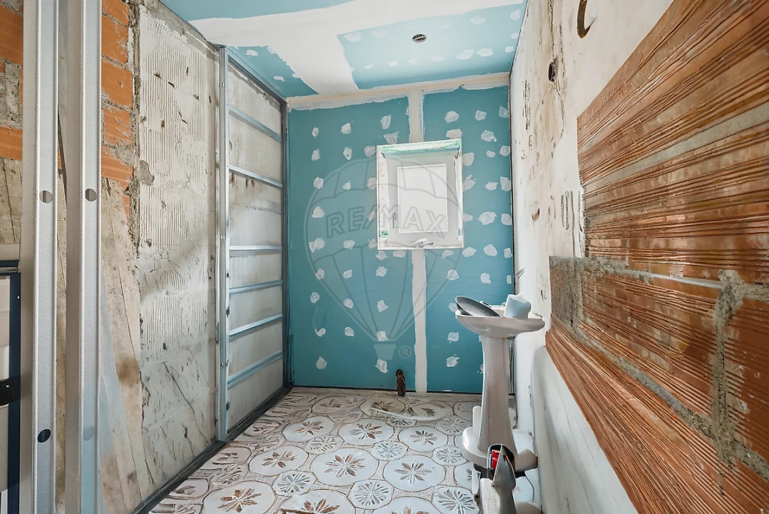 Moradia T2 para Venda em A dos Cunhados e Maceira Foto 4