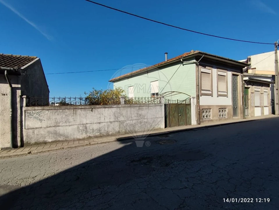 Moradia T3 para Venda em Rio Tinto Foto 1