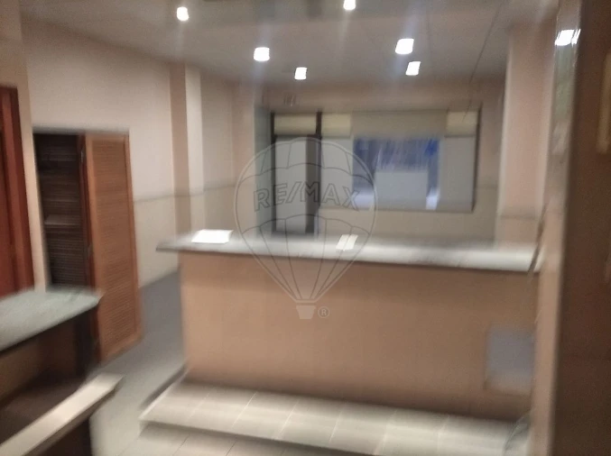 Loja para Venda em São Mamede de Infesta e Senhora da Hora Foto 10