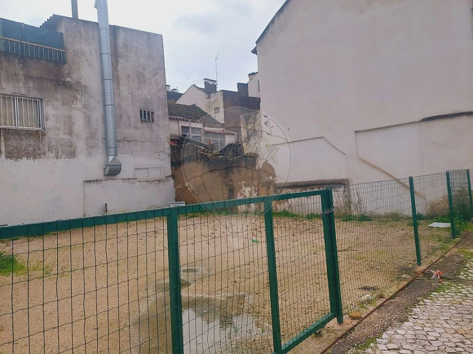 Terreno para Venda em Carregado e Cadafais Foto 2