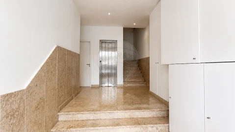 Apartamento T3 para Venda em Arroios