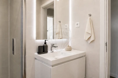 Apartamento T3 para Venda em Arroios