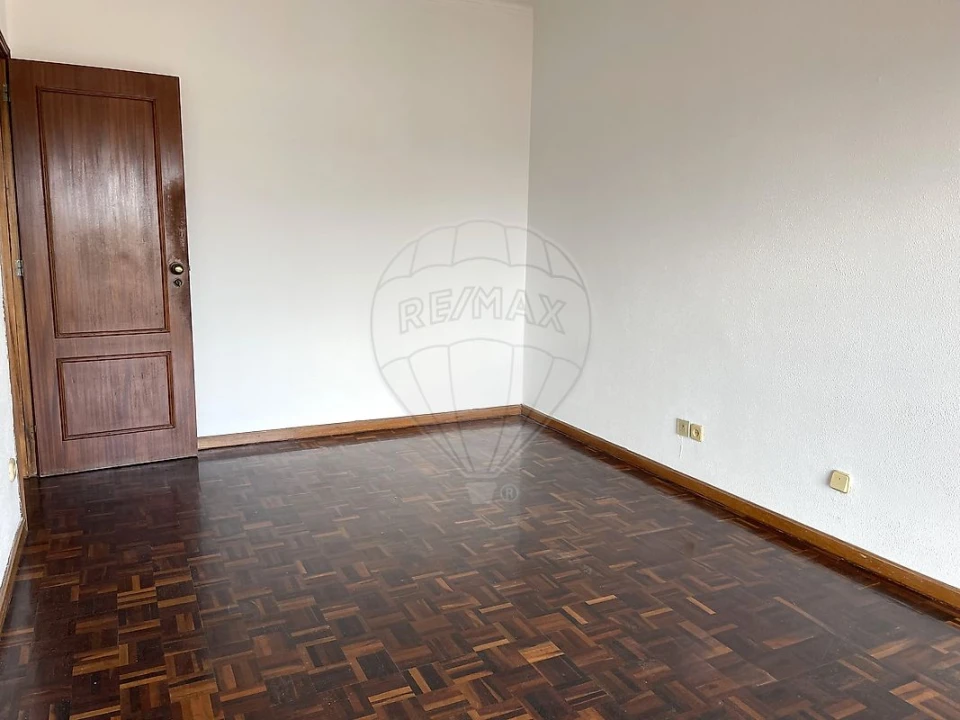 Apartamento T3 para Venda em Cidade da Maia Foto 7