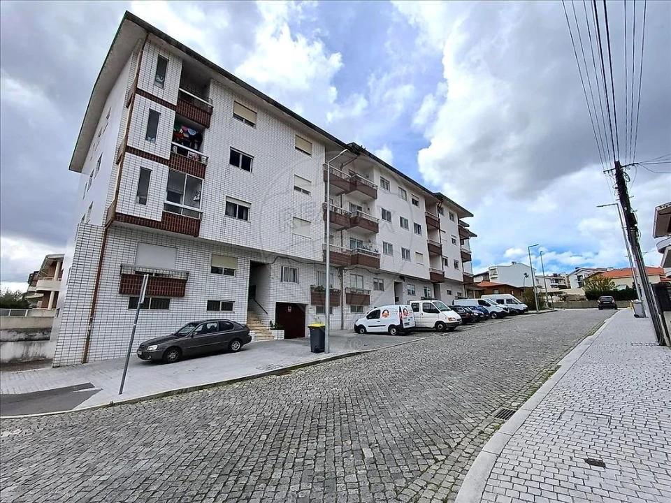 Apartamento T3 para Venda em Cidade da Maia Foto 34