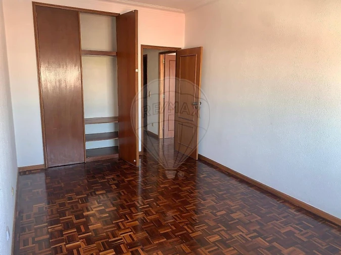Apartamento T3 para Venda em Cidade da Maia Foto 14