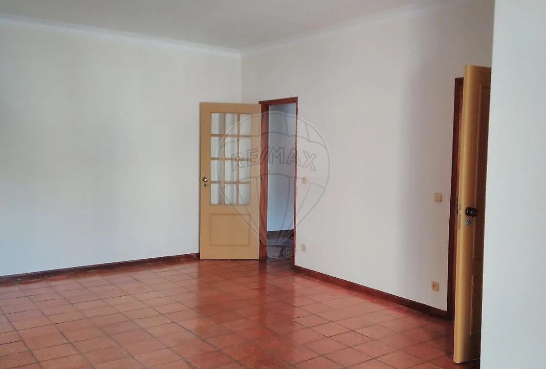 Apartamento T3 para Venda em Cidade da Maia Foto 8