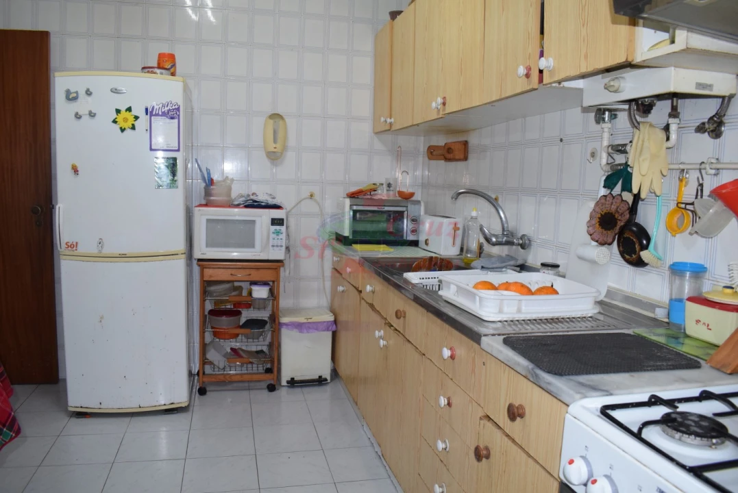 Moradia T3 para Venda em Santo Antonio dos Olivais Foto 8