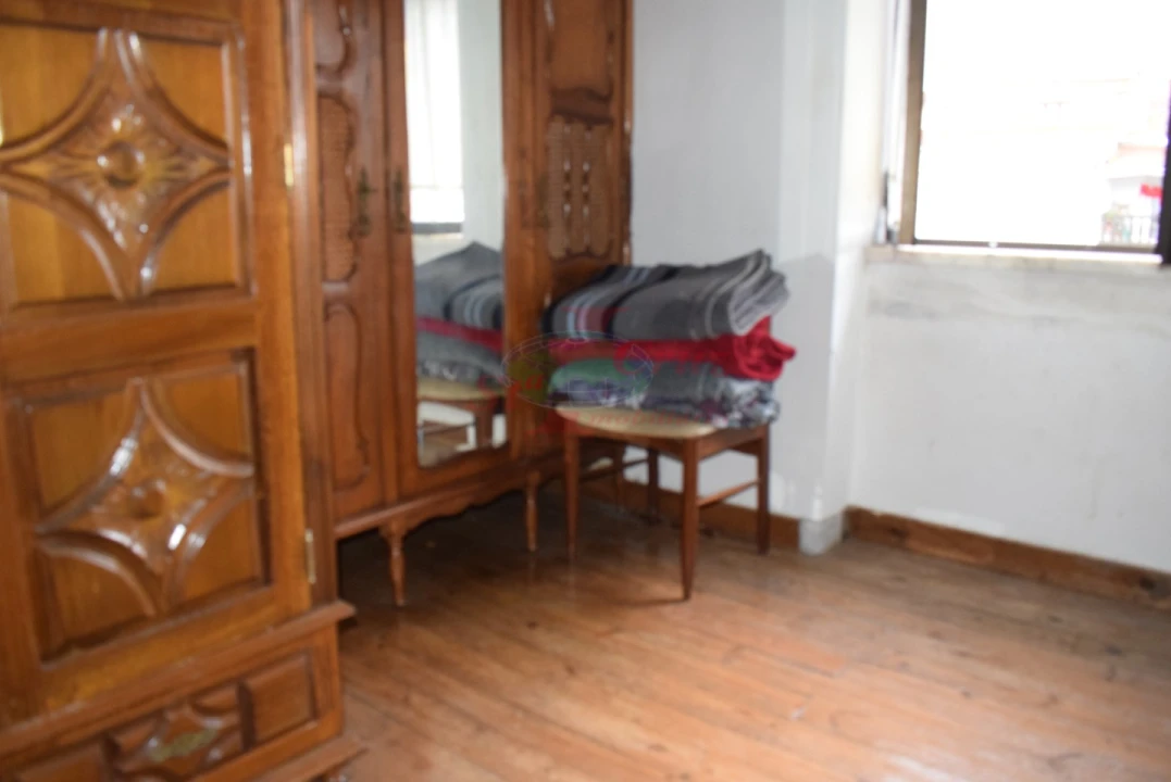 Moradia T3 para Venda em Santo Antonio dos Olivais Foto 13