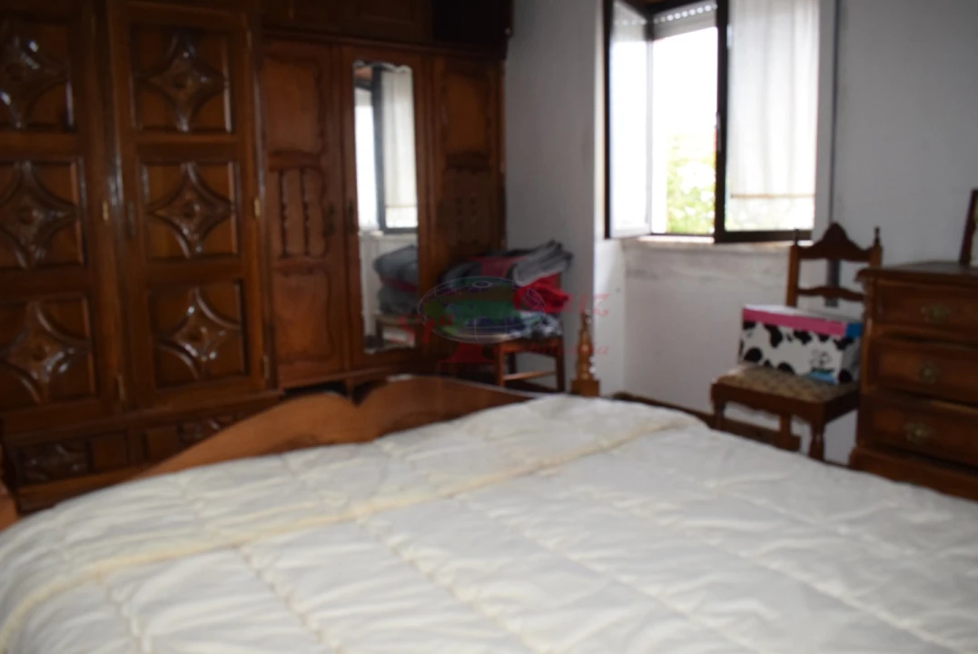 Moradia T3 para Venda em Santo Antonio dos Olivais Foto 14