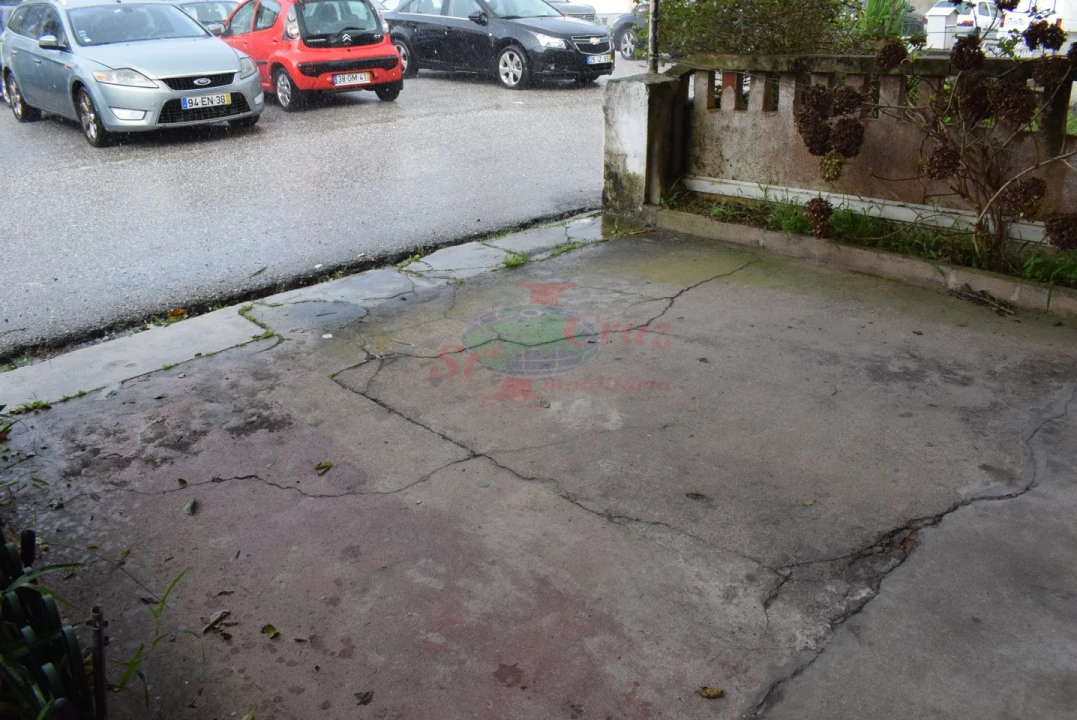 Moradia T3 para Venda em Santo Antonio dos Olivais Foto 32