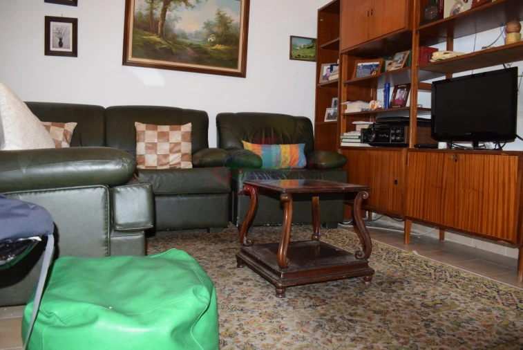 Moradia T3 para Venda em Santo Antonio dos Olivais Foto 3