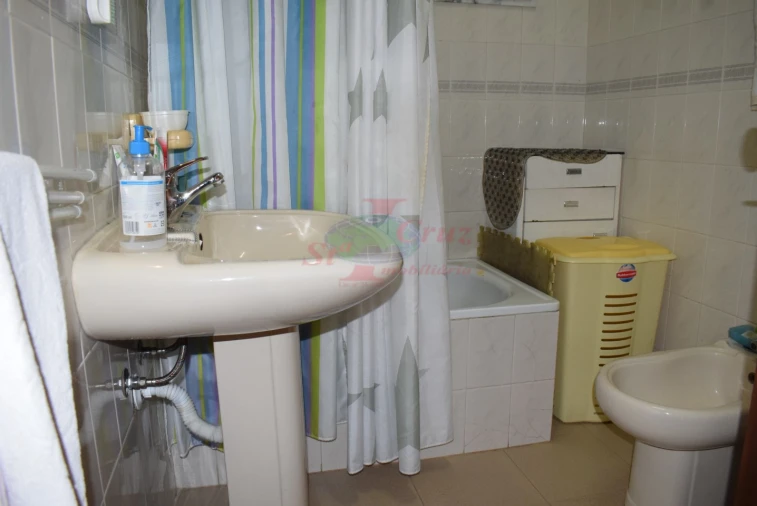 Moradia T3 para Venda em Santo Antonio dos Olivais Foto 21