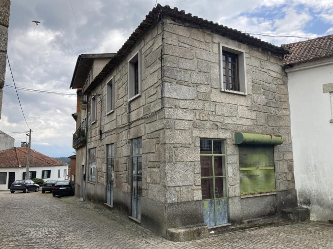 Moradia T4 para Venda em Cabanas de Viriato Foto 2