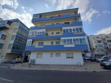 Apartamento T4 para Venda em Laranjeiro e Feijó