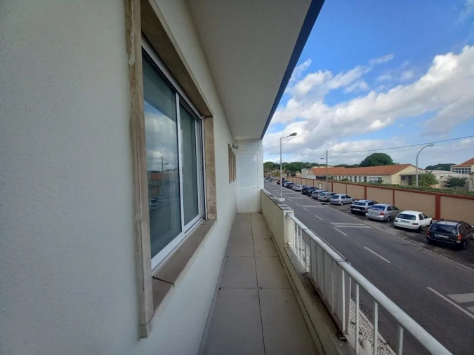 Apartamento T4 para Venda em Laranjeiro e Feijó Foto 25