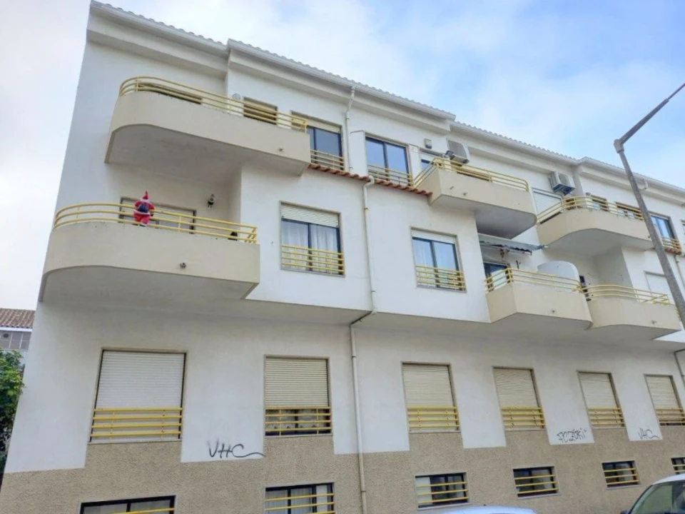 Apartamento T3 para Venda em Costa da Caparica Foto 1