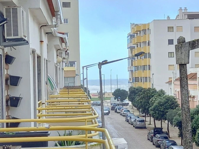 Apartamento T3 para Venda em Costa da Caparica Foto 2