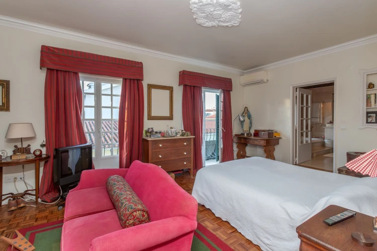 Moradia T4 para Venda em Cacém e São Marcos Foto 41