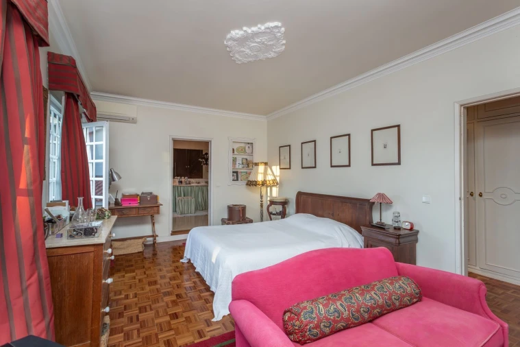 Moradia T4 para Venda em Cacém e São Marcos Foto 24