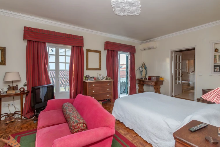 Moradia T4 para Venda em Cacém e São Marcos Foto 41