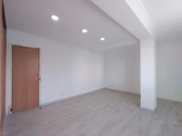 Moradia T4 para Venda em Carcavelos e Parede