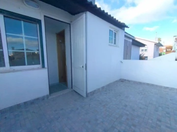 Moradia T4 para Venda em Carcavelos e Parede