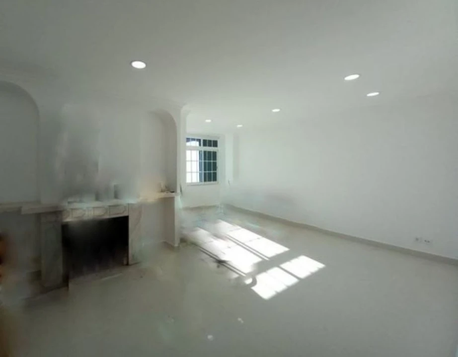 Moradia T4 para Venda em Carcavelos e Parede Foto 11