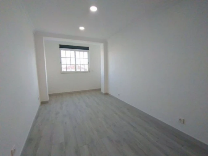 Moradia T4 para Venda em Carcavelos e Parede Foto 15