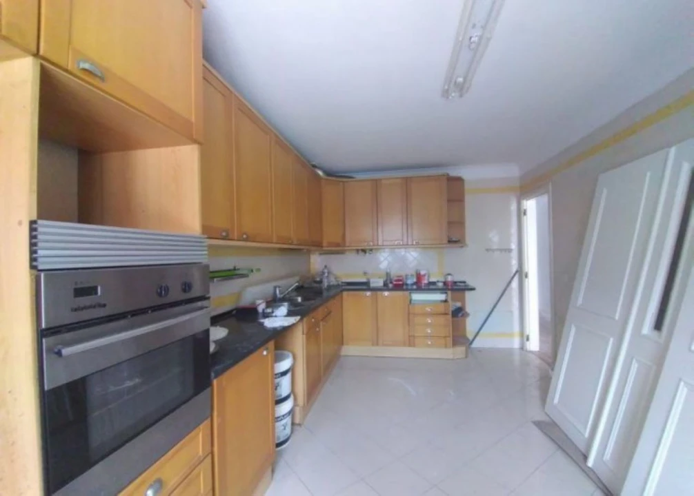 Moradia T6 para Venda em Cacém e São Marcos Foto 3