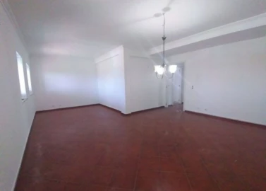 Moradia T6 para Venda em Rio de Mouro