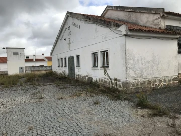 Armazém para Venda em Avis