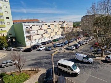 Apartamento T3 para Venda em Pontinha e Famões