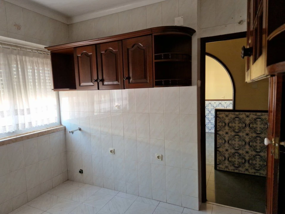 Apartamento T3 para Venda em Pontinha e Famões Foto 20