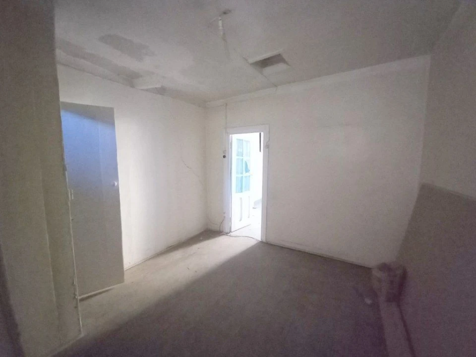 Apartamento T4 para Venda em Alvalade Foto 4