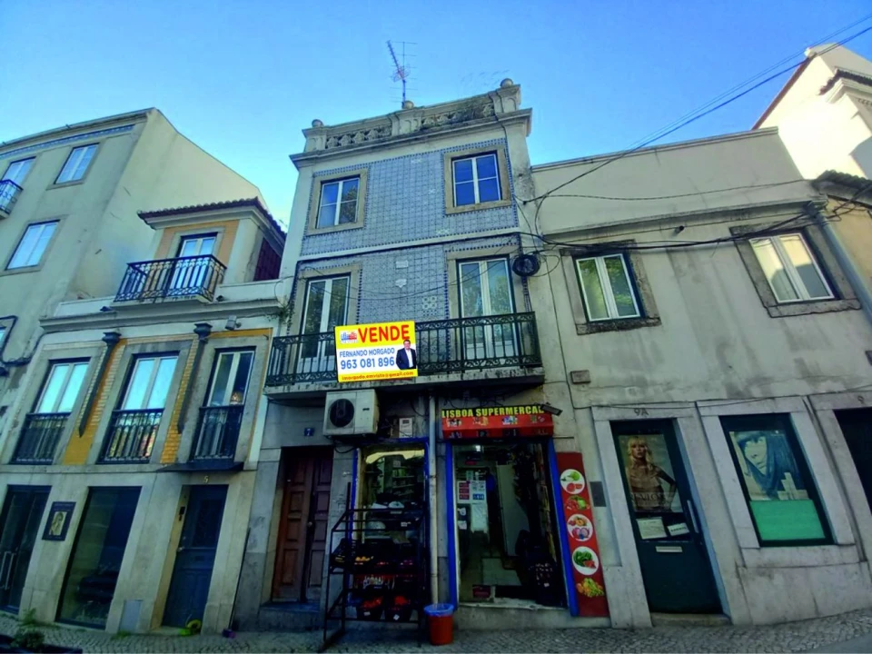 Apartamento T4 para Venda em Alvalade Foto 2