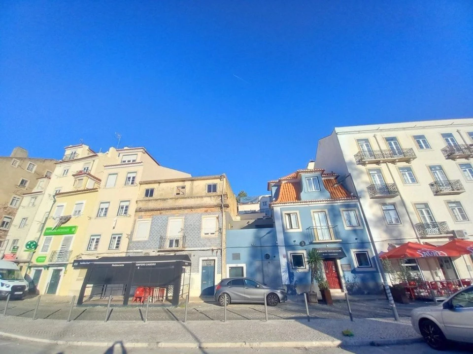 Apartamento T4 para Venda em Alvalade Foto 2