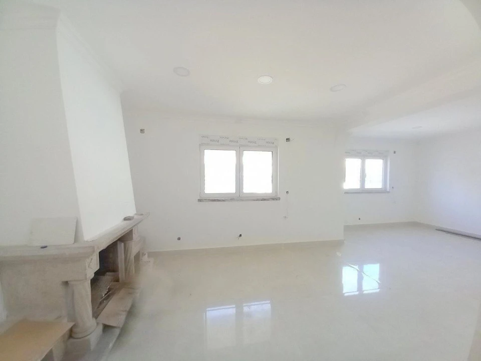 Moradia T6 para Venda em Amora Foto 4