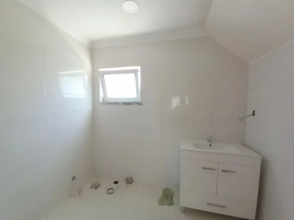 Moradia T6 para Venda em Amora Foto 6