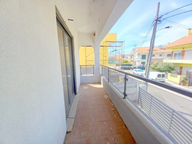 Moradia T6 para Venda em Amora Foto 14