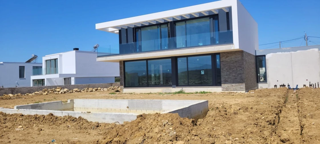 Moradia T4 para Venda em São João das Lampas e Terrugem Foto 2