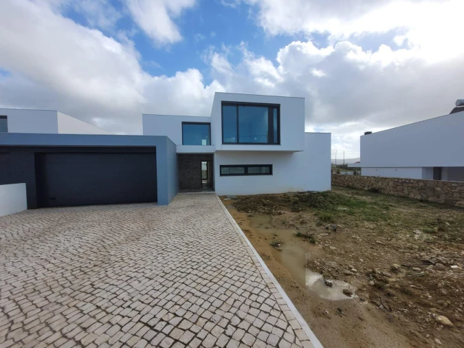 Moradia T4 para Venda em São João das Lampas e Terrugem Foto 22