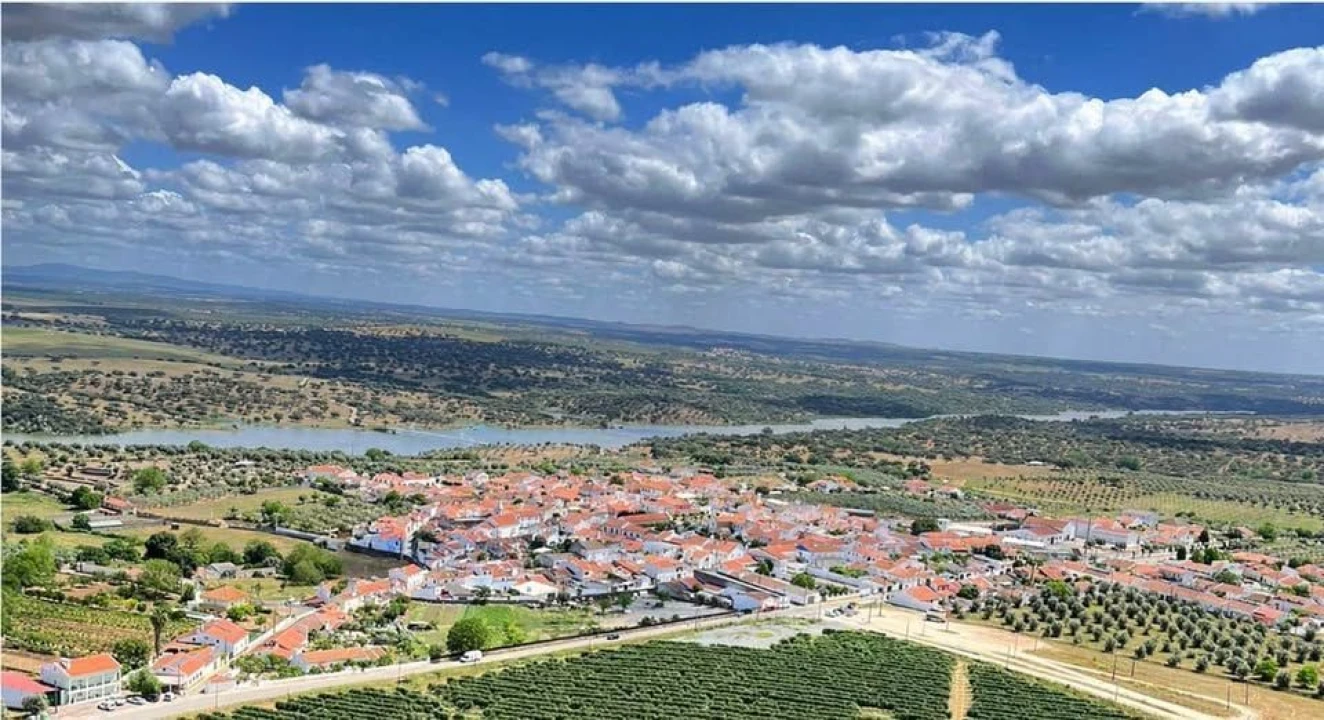 Moradia T4 para Venda em Ervedal Foto 6